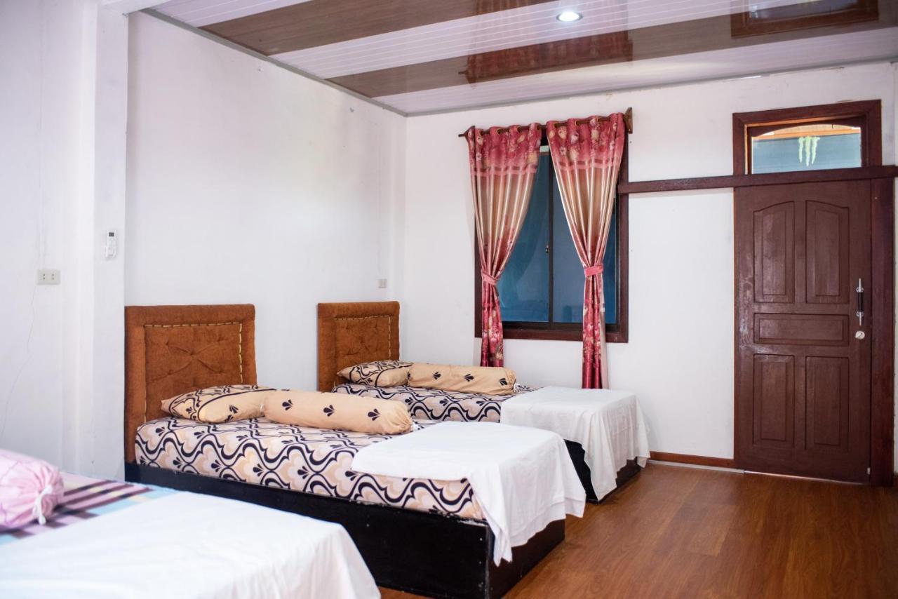 דירות Lagudri Yuni Surf House חדר תמונה